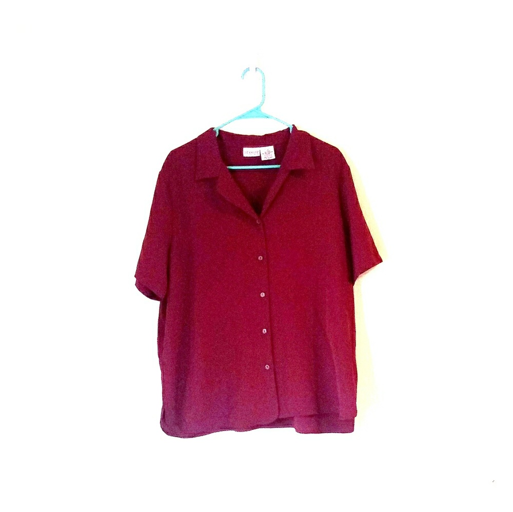 Liz Baker· Short Sleeve Button Down